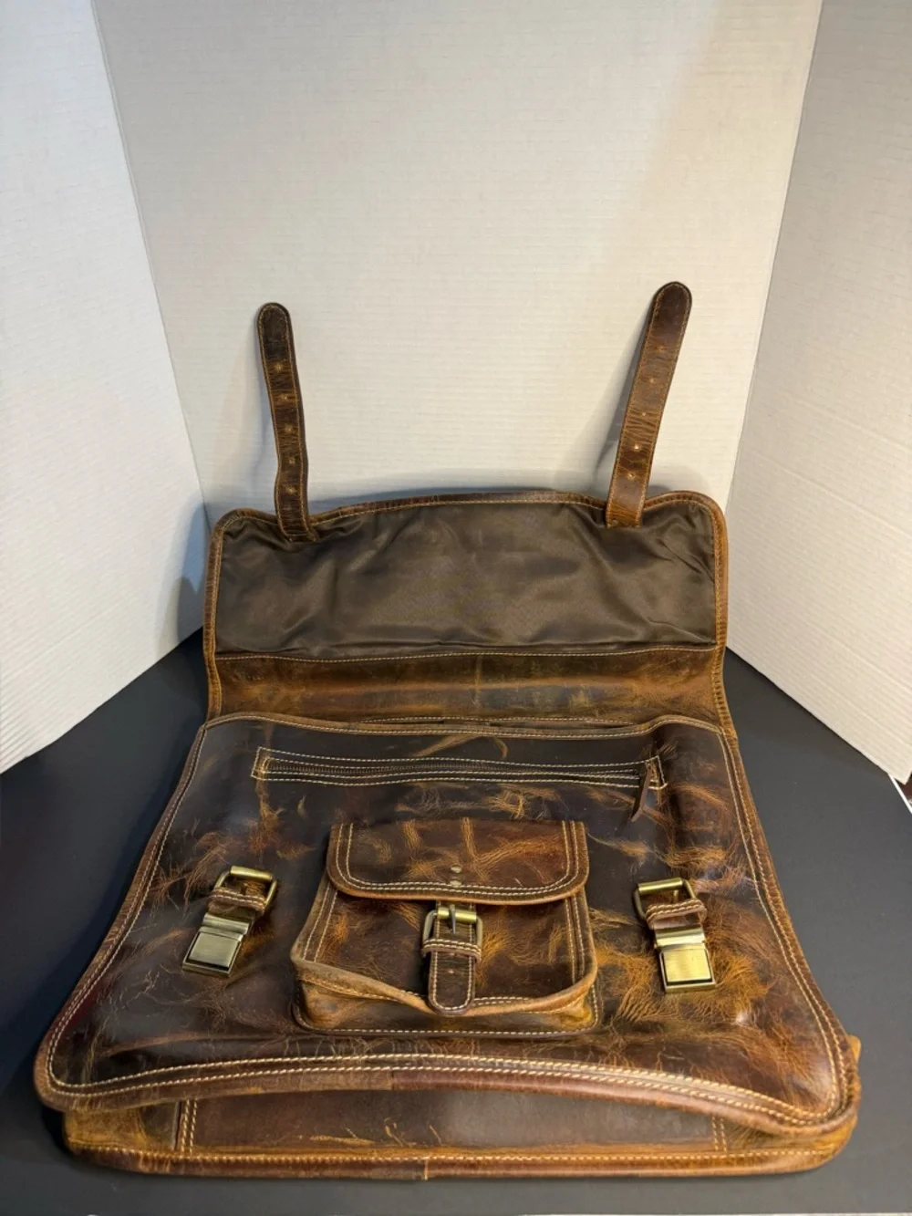MT Distressed Brown Leather Messenger Bag Briefcase Laptop Satchel Unisex